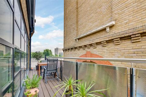 2 bedroom flat to rent, Candlemakers Apartments, 112 York Road, London