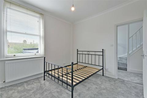 3 bedroom flat to rent, Gascony Avenue, West Hampstead, NW6