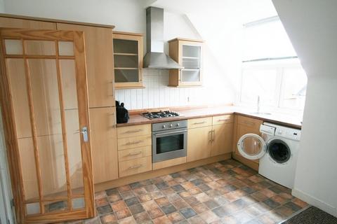 1 bedroom flat to rent, Cobham Road, Westcliff-on-Sea, SS0