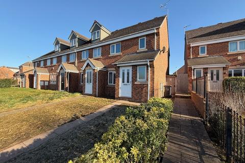 3 bedroom mews to rent, Gresty Road, Crewe
