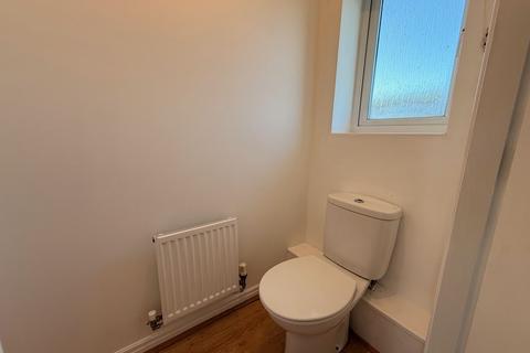 3 bedroom mews to rent, Gresty Road, Crewe