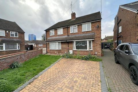 Brooklands Close, Luton, Bedfordshire, LU4 9EH