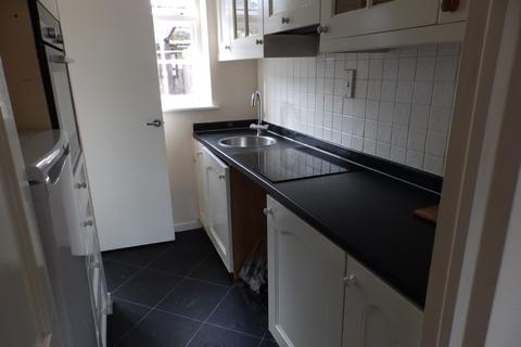 1 bedroom maisonette to rent, Cademan Close, Knighton, Leicester LE2