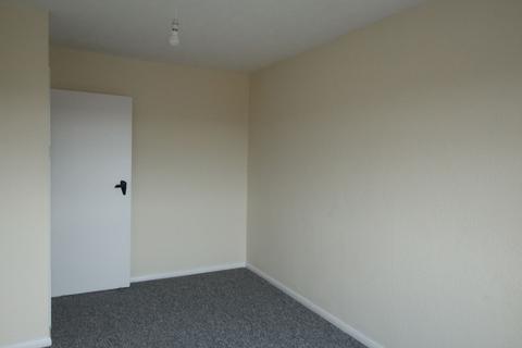 3 bedroom maisonette to rent, Albert Terrace, Old Town
