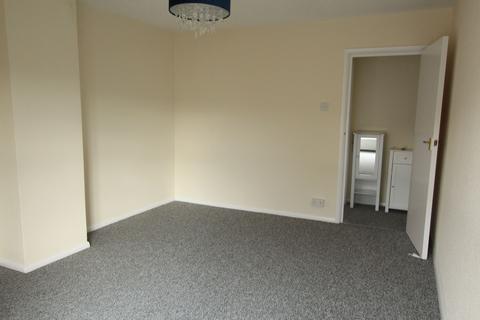 3 bedroom maisonette to rent, Albert Terrace, Old Town