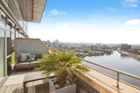 3 bedroom apartment for sale, The Quays, Salford Quays, Salford, Greater Manchester, M50