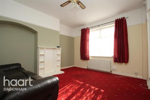 2 bedroom terraced house to rent, Dagenham, RM10