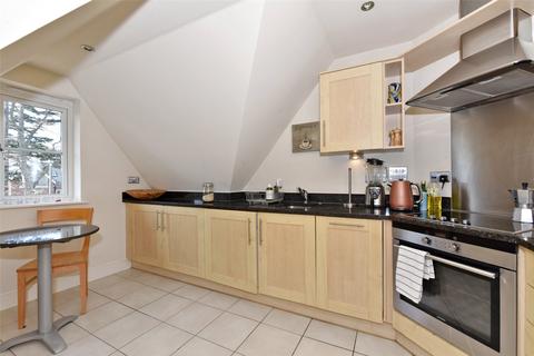 2 bedroom apartment to rent - The Lodge, 86 Packhorse Road, Gerrards Cross, Buckinghamshire, SL9