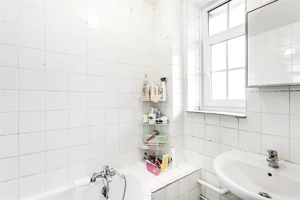 Longford Court,Emlyn Gardens263-bath-15.jpg