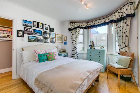 1 bedroom flat for sale, Homestead Road, Fulham, London