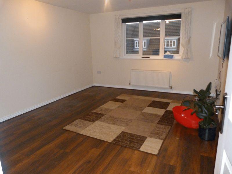 Sommerville Court, Borehamwood 2 bed apartment - £1,150 pcm (£265 pw)