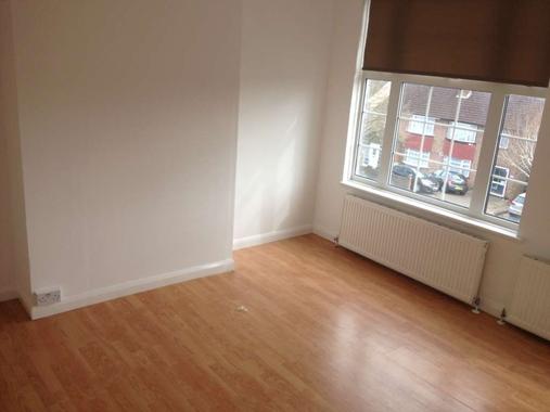 One Bedroom Flat In Kingshill Avenue Dss Considered