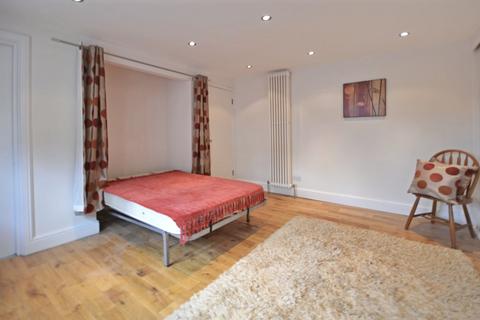 Studio to rent, Pond Street, Belsize Park NW3