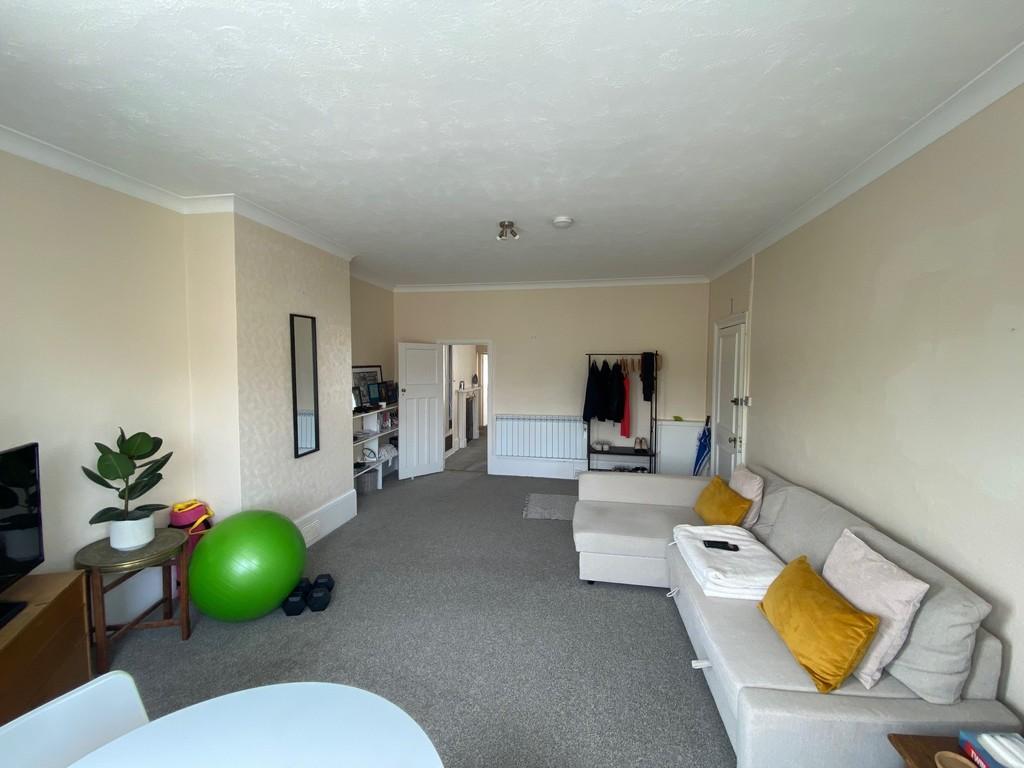 Lounge 2