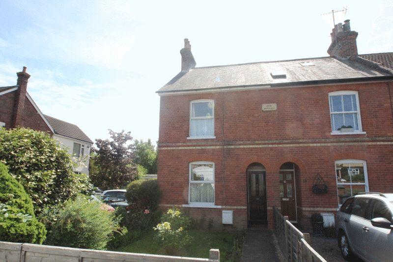 Tonbridge Road, Hildenborough 2 bed semidetached house £995 pcm (£