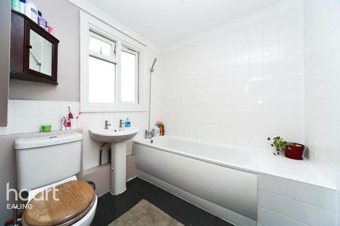 2 bedroom apartment to rent, Grange Road, LONDON