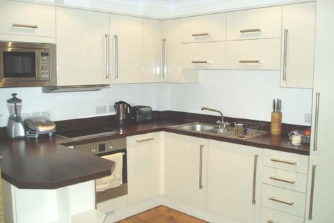 2 bedroom flat to rent, Epsom