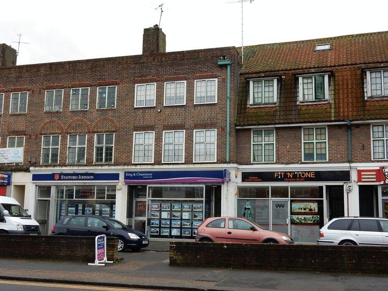 Goring Road, Worthing Apartment £550 pcm (£127 pw)