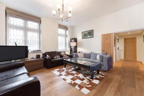 3 bedroom flat to rent - Bolsover Street, Fitzrovia, London, W1W