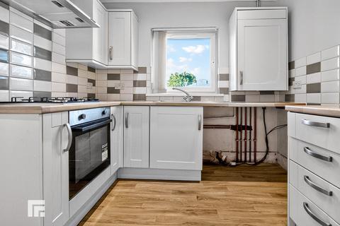 3 bedroom flat to rent, Beulah Road, Rhiwbina