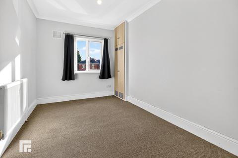 3 bedroom flat to rent, Beulah Road, Rhiwbina