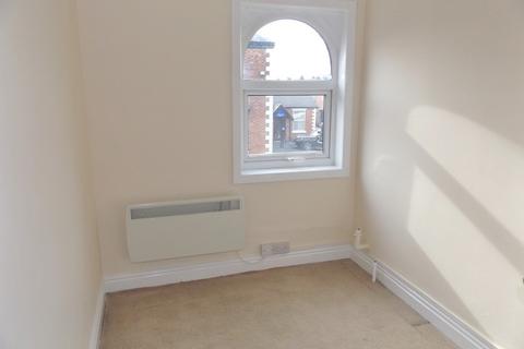 2 bedroom apartment to rent, Nantwich Road, Crewe