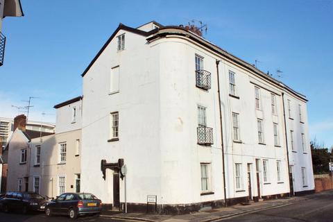 7 bedroom end of terrace house to rent, Magdalen Street, Exeter