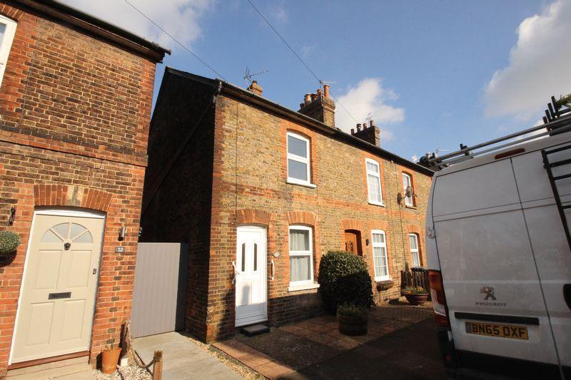 Danvers Road, Tonbridge 3 bed terraced house £240,000