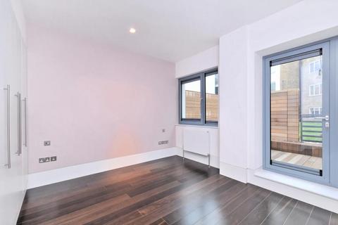 2 bedroom apartment to rent, Slingsby Place, Covent Garden, WC2E