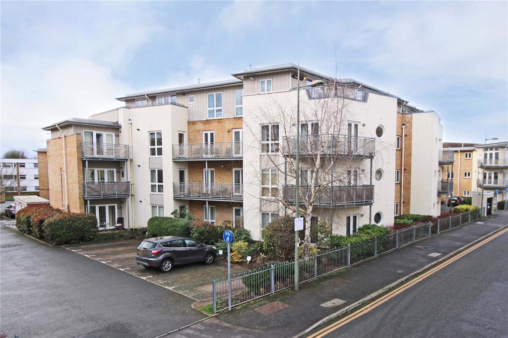 Isis House, Bridge Wharf, Chertsey... 2 bed apartment to rent £1,600