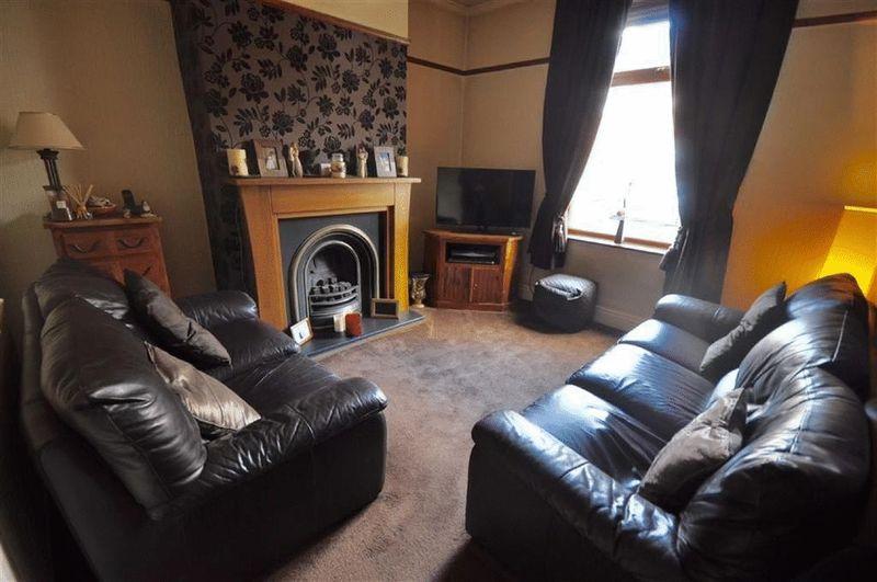 Bolton Road, Rochdale 2 bed terraced house £80,000