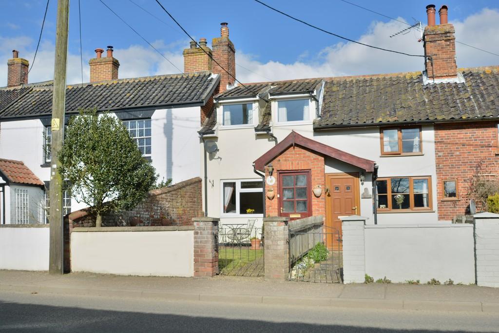 Bank Street, Pulham Market 2 bed cottage - £150,000