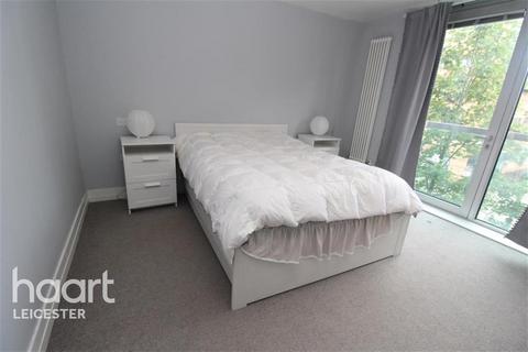 2 bedroom flat to rent, Arcus Apartments, Highcross