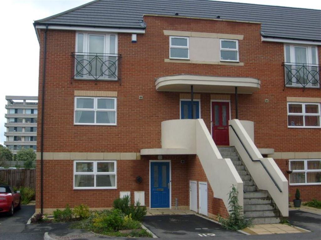 Palgrave Road, Bedford MK42 9DN 3 bed house £900 pcm (£208 pw)