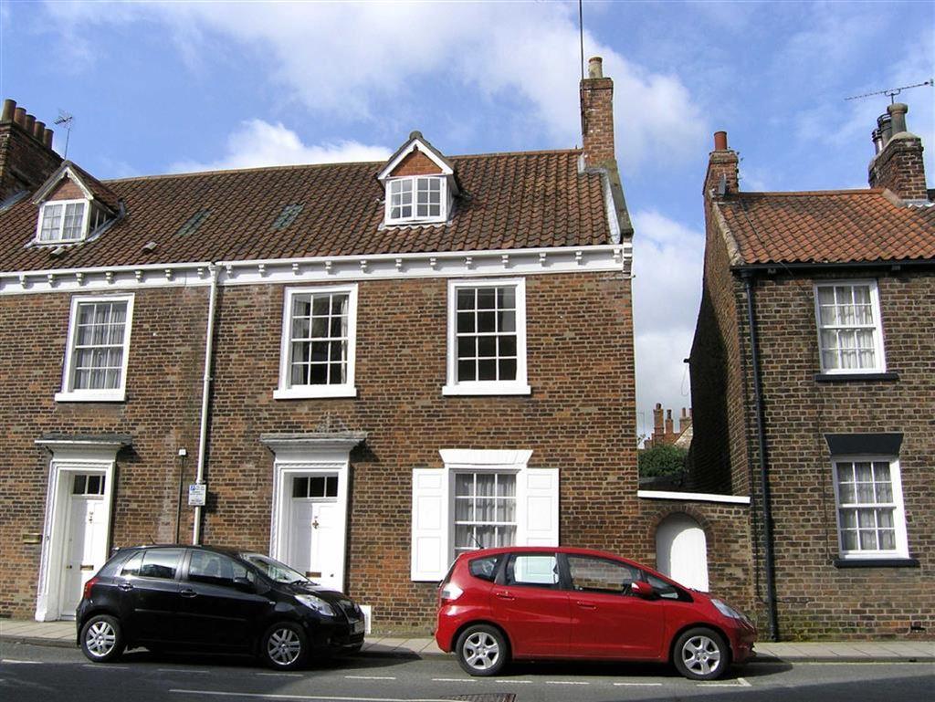 26, Eastgate, Beverley, East Yorkshire 5 bed semidetached house £360,000