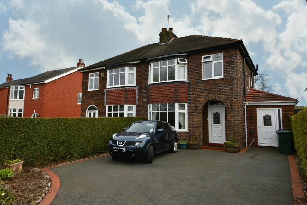 Liverpool Road South, Burscough 3 bed semidetached house £265,000