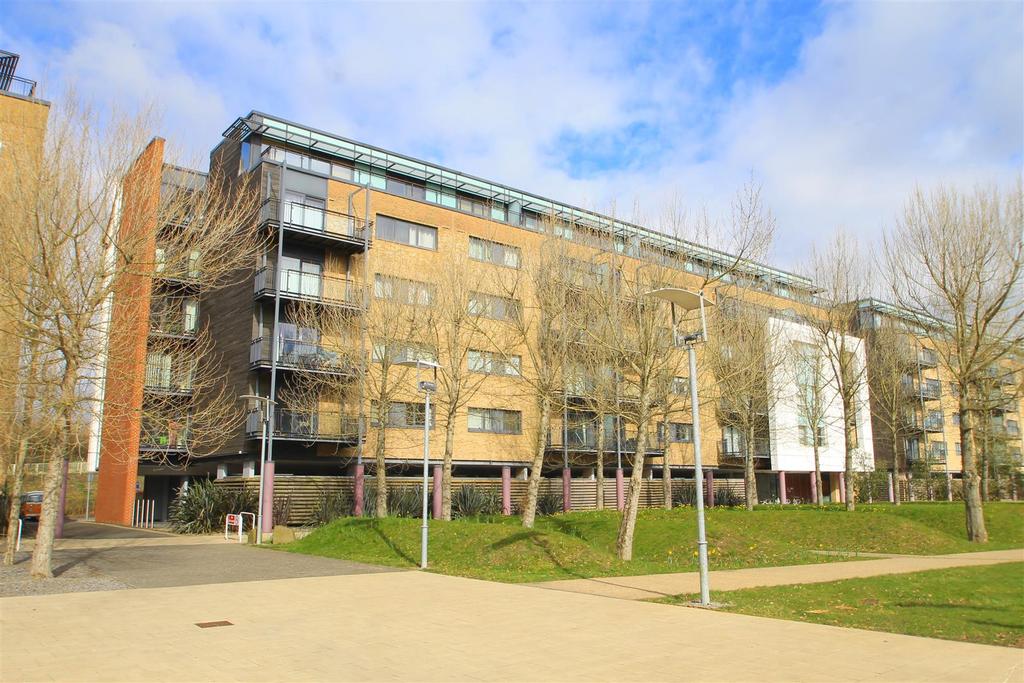 Hartland House, Prospect Place, Ferry Court 1 bed apartment £129,950