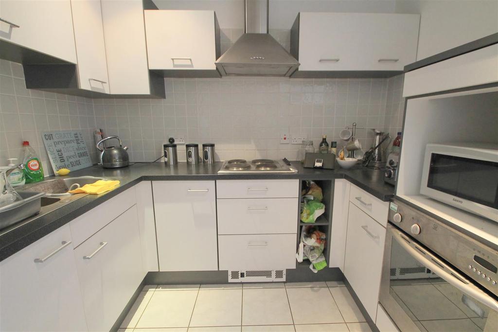 Hartland House, Prospect Place, Ferry Court 1 bed apartment £129,950