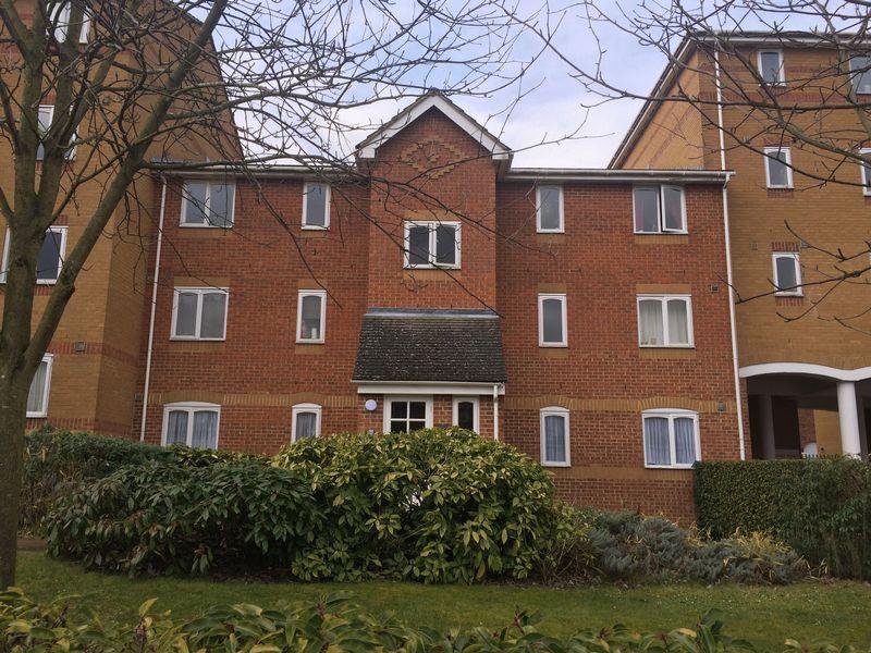 Ascot Court, Aldershot 2 bed apartment £180,000