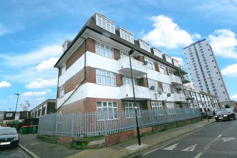 2 bedroom flat for sale, Frank Street, London, E13