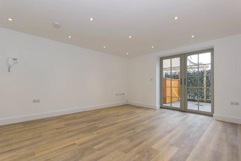 1 bedroom apartment to rent, High Street, Trumpington, Cambridge