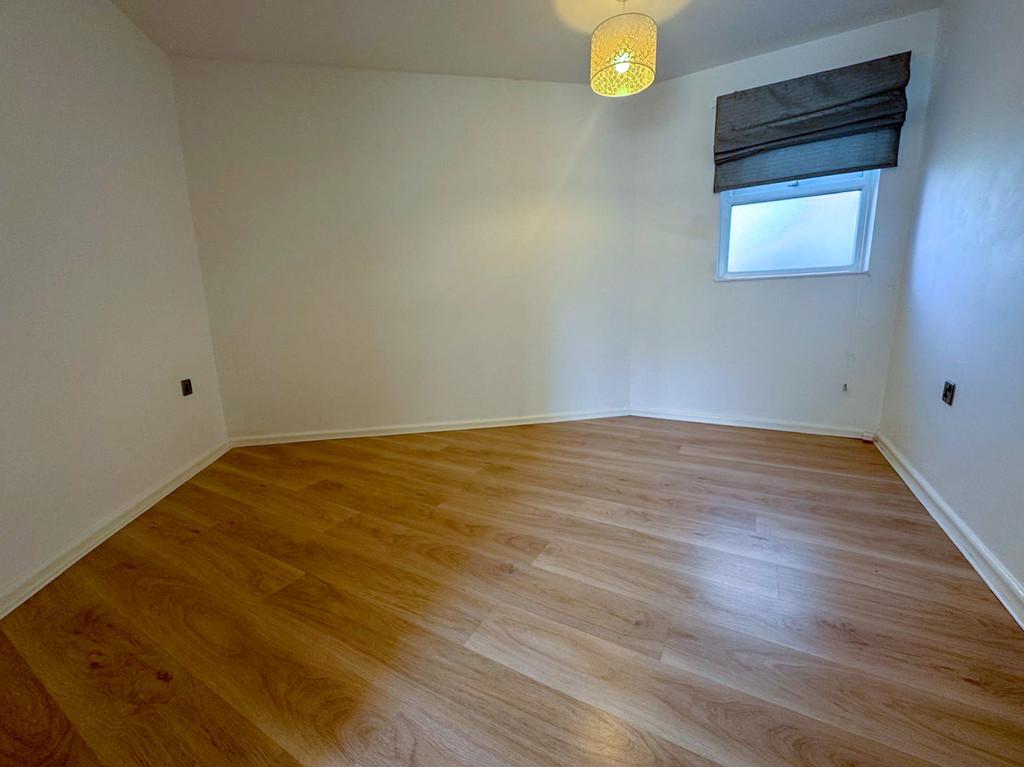 Aa8dc5e4-0fae-4aa6-8e04-d9b917d1b1fb