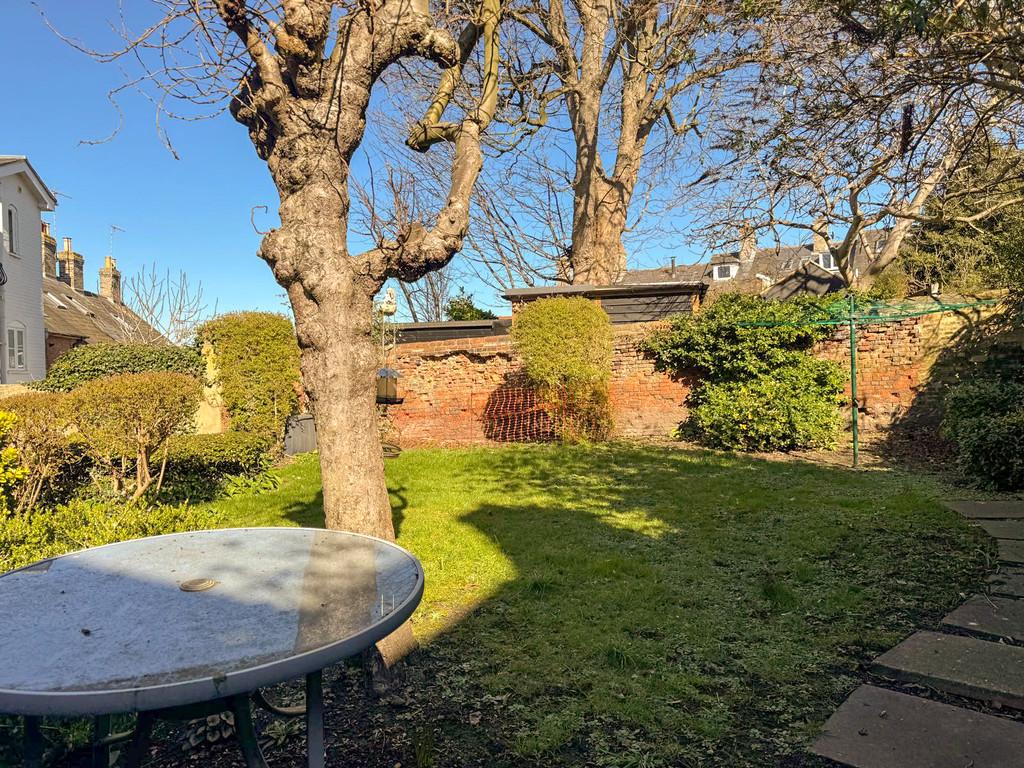 46c63cb7-1677-445c-889e-10fb940e994b