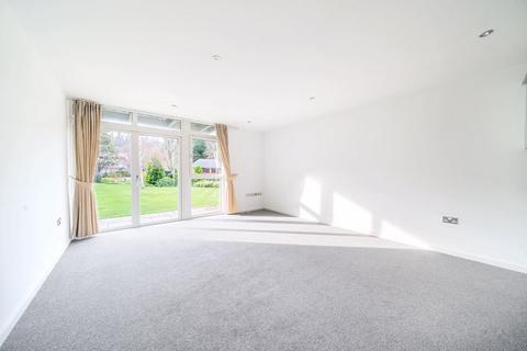 2 bedroom apartment to rent, Woolsack Way, Godalming GU7