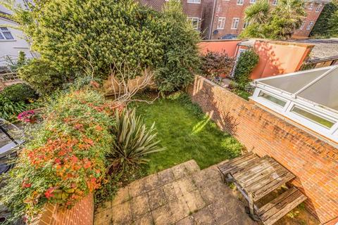 4 bedroom townhouse to rent, Ashburton Road, Southsea