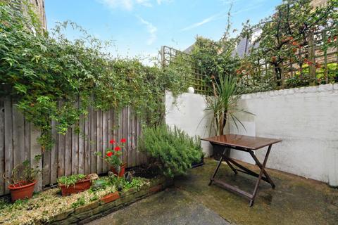 1 bedroom apartment to rent, Cabul Road, London, SW11