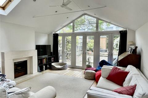 4 bedroom terraced house to rent, Chancery Mews, London, SW17