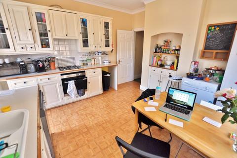3 bedroom flat to rent, Jesmond, Newcastle Upon Tyne