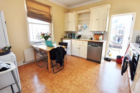 3 bedroom flat to rent, Jesmond, Newcastle Upon Tyne