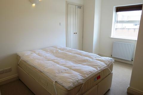 1 bedroom apartment to rent, Chiswick W4